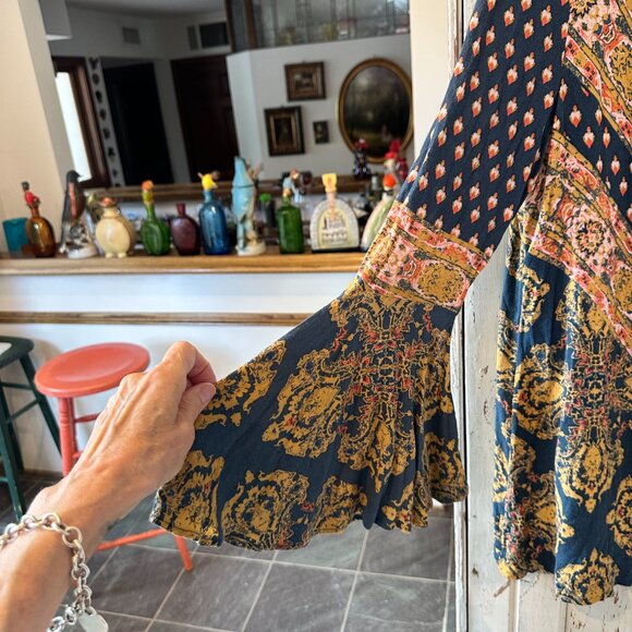 FREE PEOPLE MAGICAL MYSTERY TUNIC - Picture 15 of 15